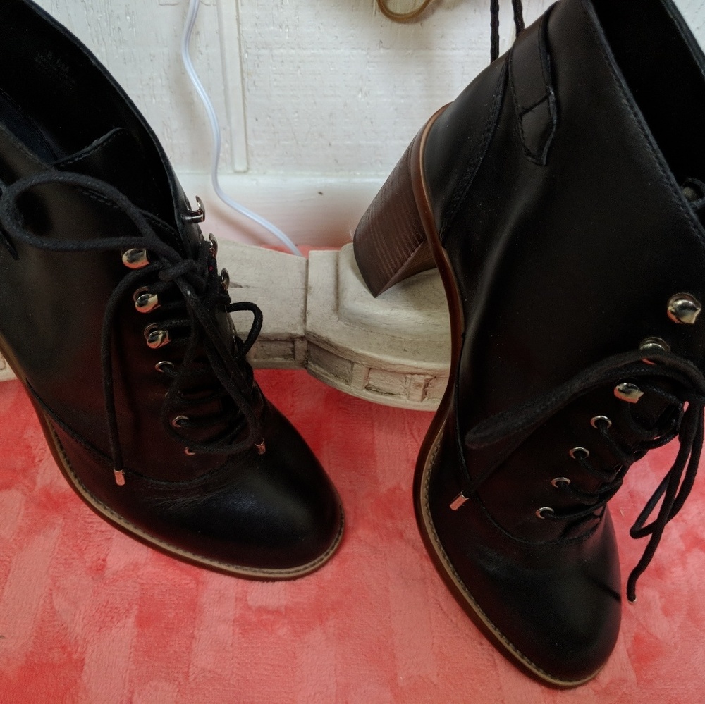 🌸🌺🌸🌺Gianni Bini lace up boots🌸🌺🌸🌺 - Picture 5 of 5